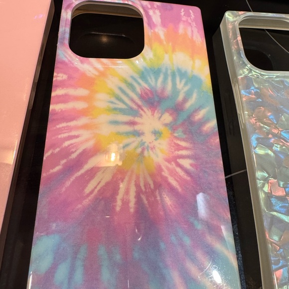 Flaunt cases iPhone 13 PRO. You pick two (2). - Picture 3 of 6